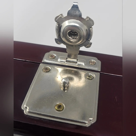 Vintage Jewelry Trinket Box in Brown Lacquer Asian Mother of Pearl Inlay Birds - Picture 9 of 15